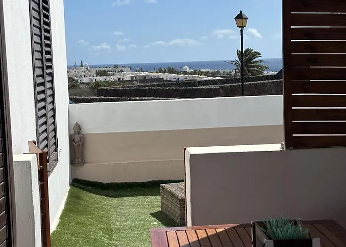 Palmeras Tatil Evi Costa Teguise